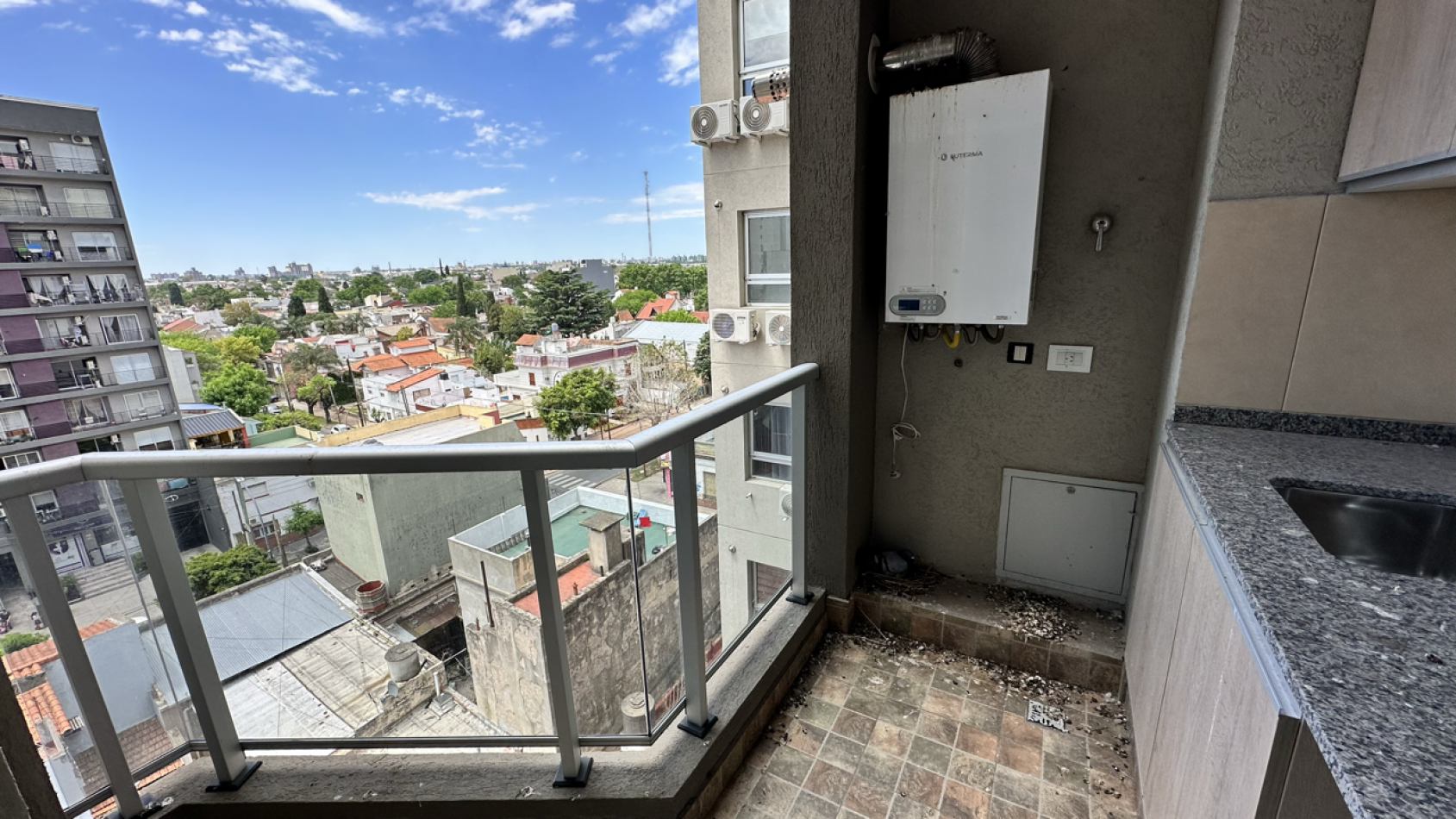 Departamento 2 ambientes venta c/cochera Lanus Este