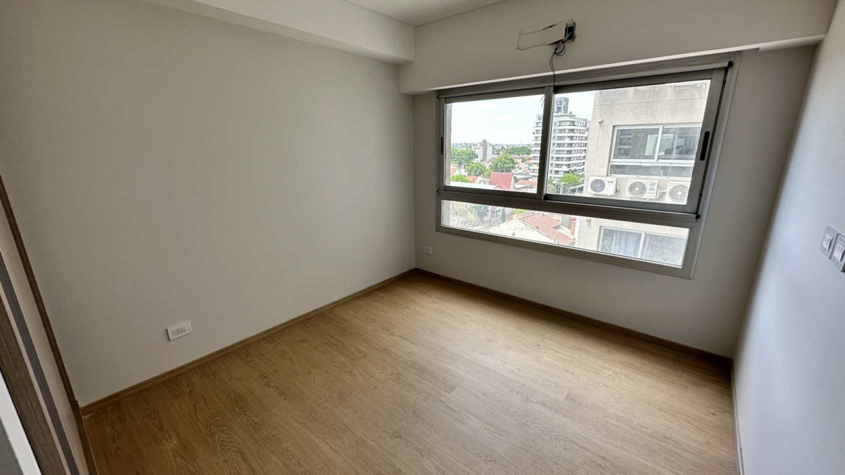 Departamento 2 ambientes venta c/cochera Lanus Este