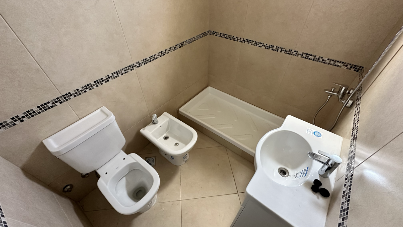 Departamento 2 ambientes venta c/cochera Lanus Este