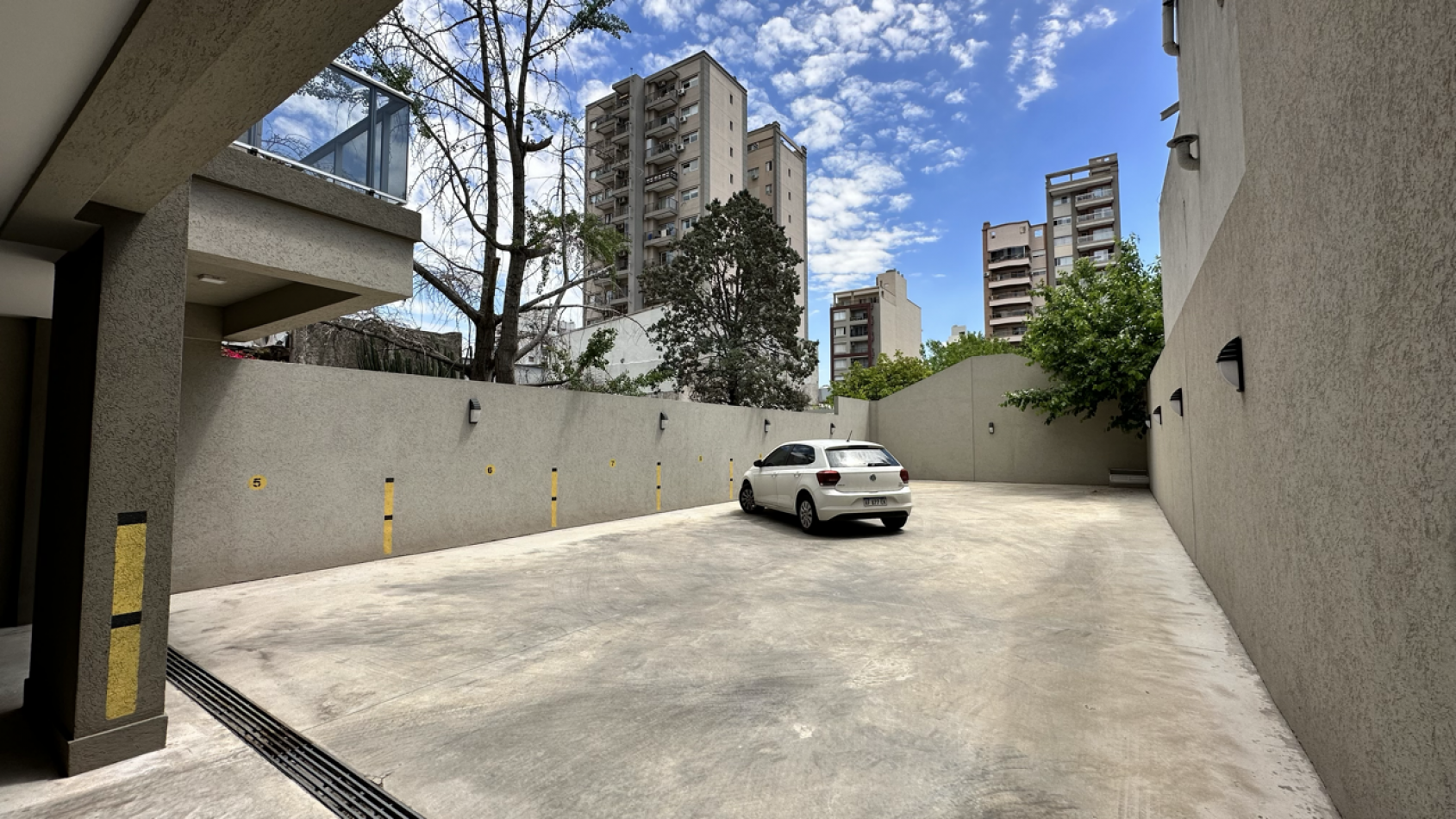 Departamento 2 ambientes venta c/cochera Lanus Este