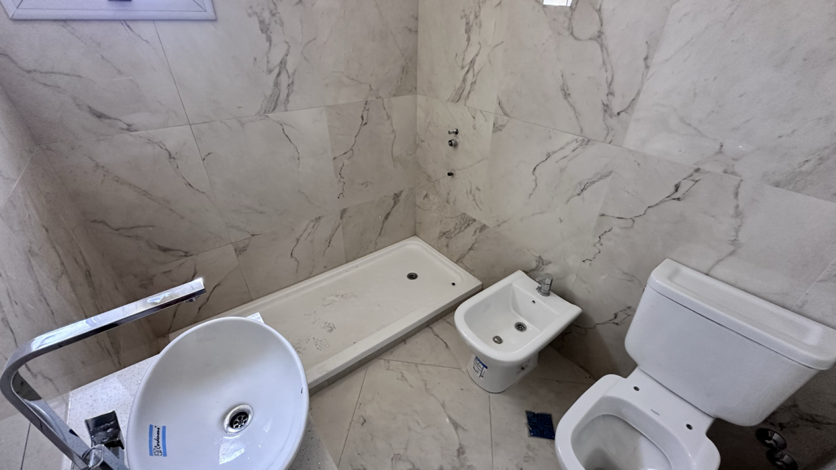 Departamento 4 ambientes a estrenar Lanus este venta