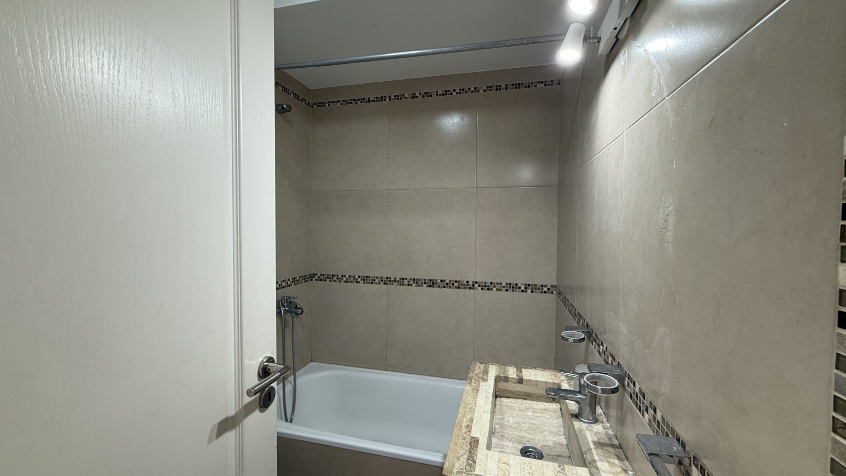 Departamento Venta Lanus 2 Ambientes con cochera Remedios de Escalada
