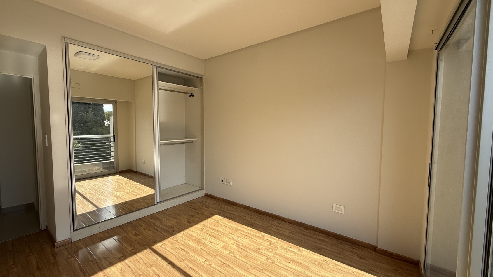Departamento Venta Lanus 2 Ambientes con cochera Remedios de Escalada