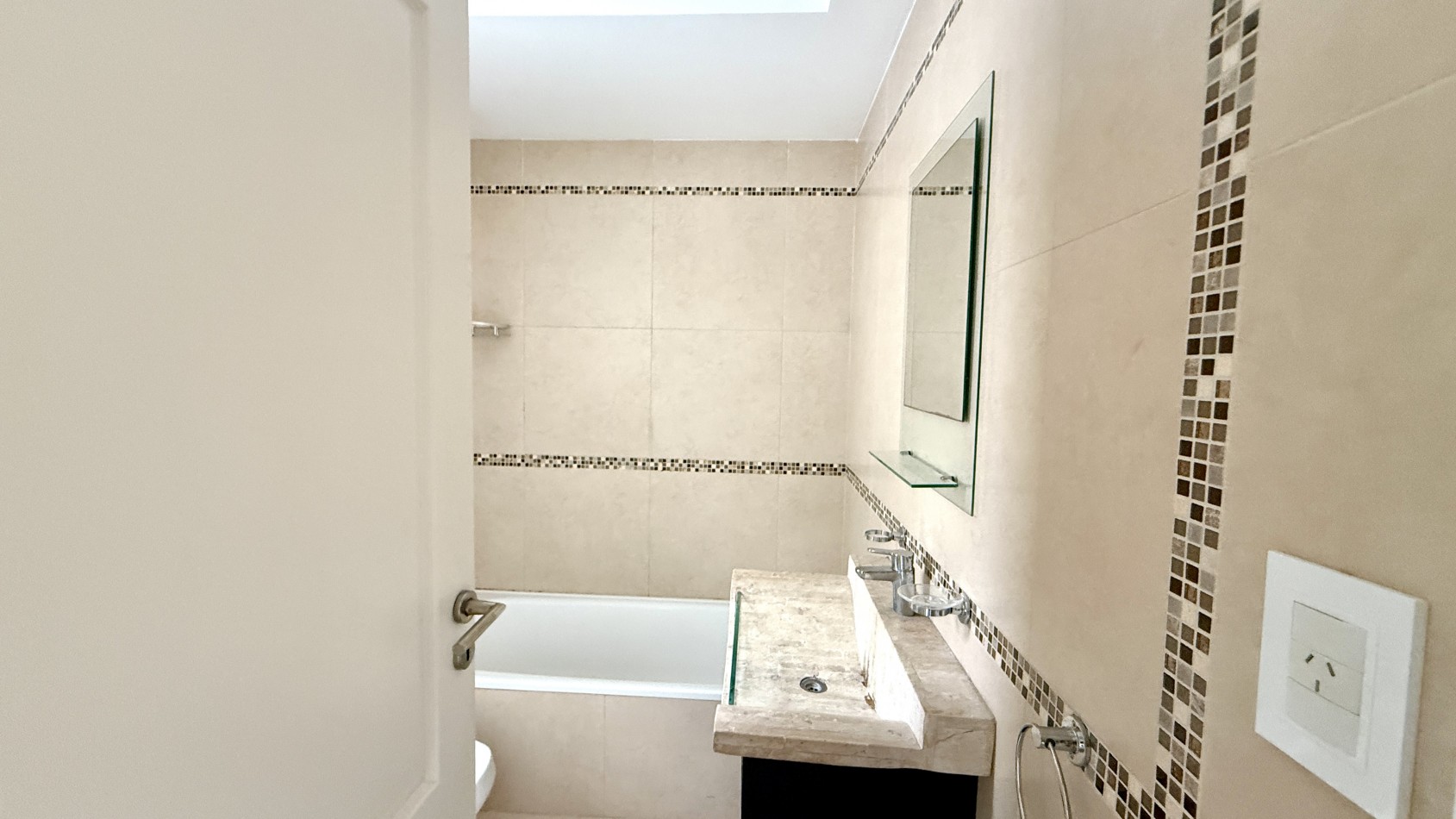 Departamento Venta Lanus 3 Ambientes con cochera y baulera Remedios de Escalada 