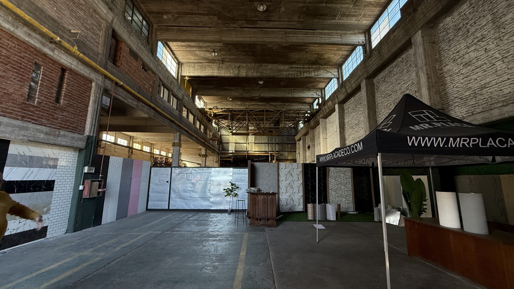 Galpon con oficinas Quilmes en venta
