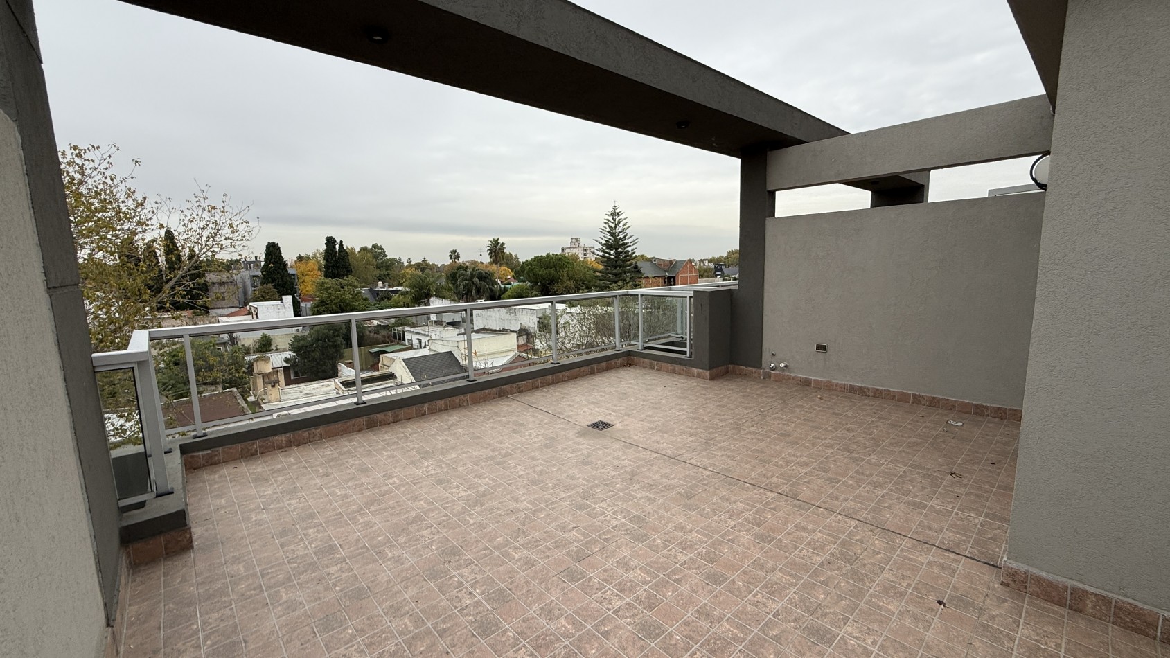 Departamento Venta Banfield 3 Ambientes c/ cochera y Terraza Lomas De Zamora