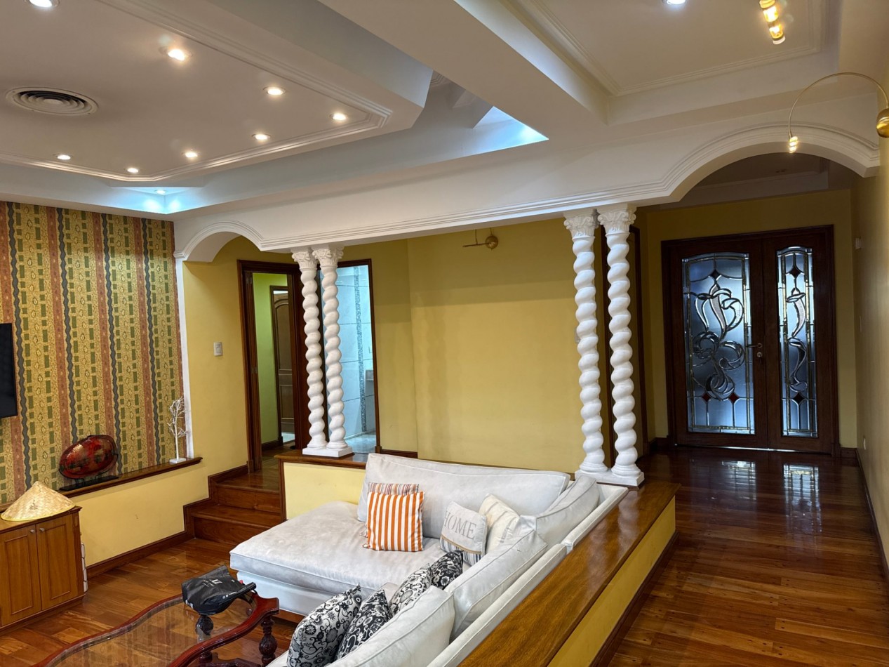 Chalet en venta Lomas de Zamora