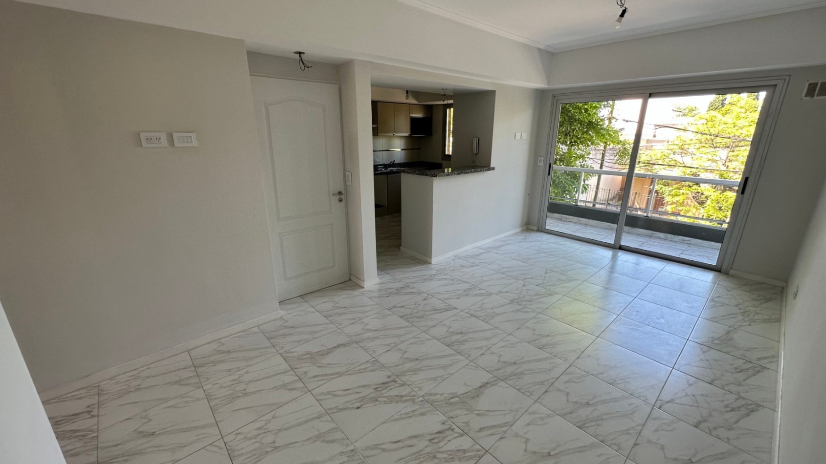 Departamento Venta Banfield 3 Ambientes c/ cochera y Terraza Lomas De Zamora