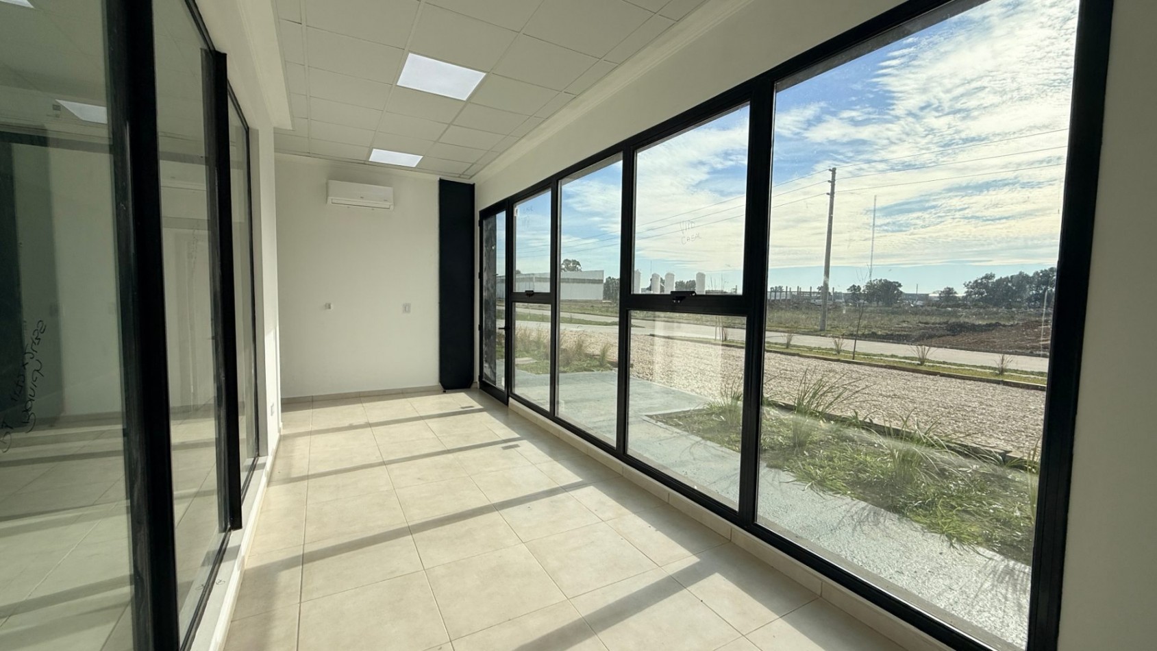 Galpon/deposito en alquiler Parque Industrial Florencio Varela - PITEC 2 Zona Sur - 