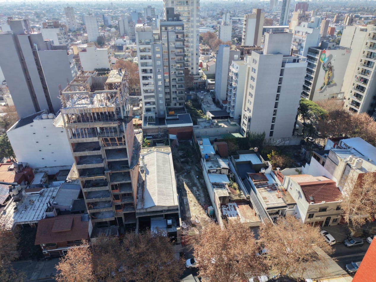 Departamento 2 ambientes en venta en pozo en Lanus Oeste