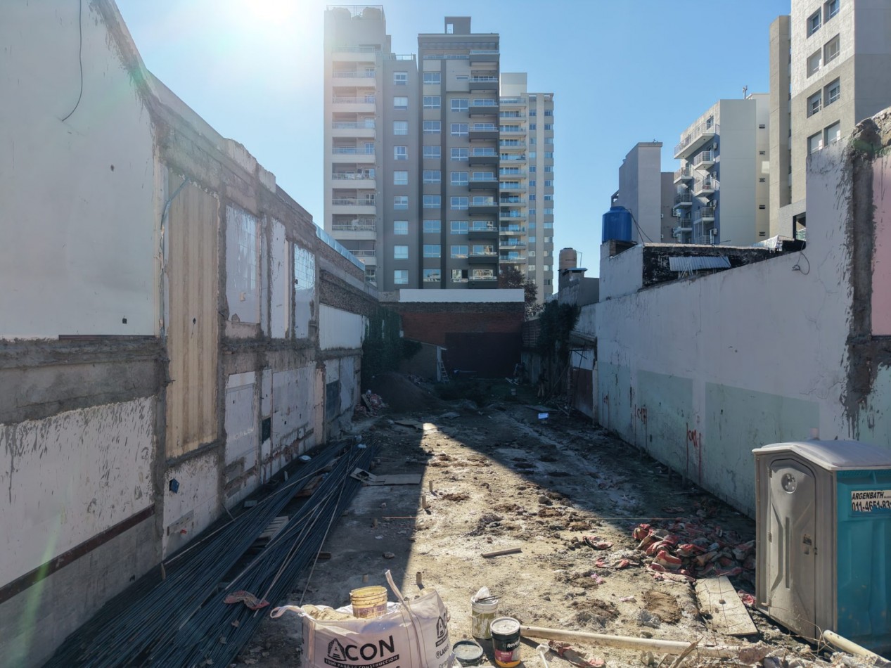 Departamento 3 ambientes en venta en pozo en Lanus Oeste