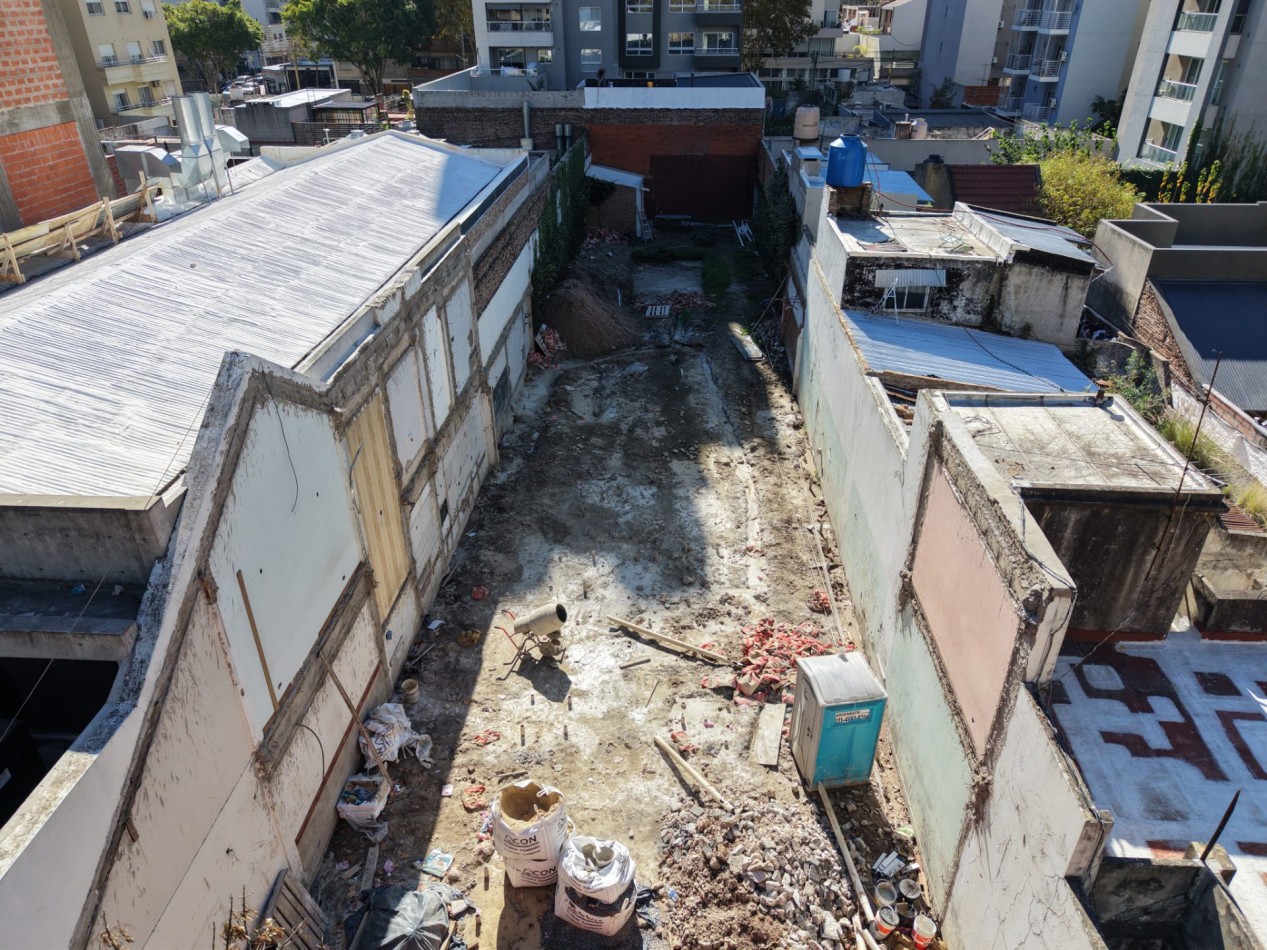 Departamento 3 ambientes en venta en pozo en Lanus Oeste
