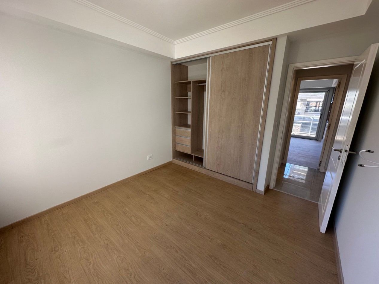 Departamento 3 ambientes venta c/ dos cocheras Lanus Este