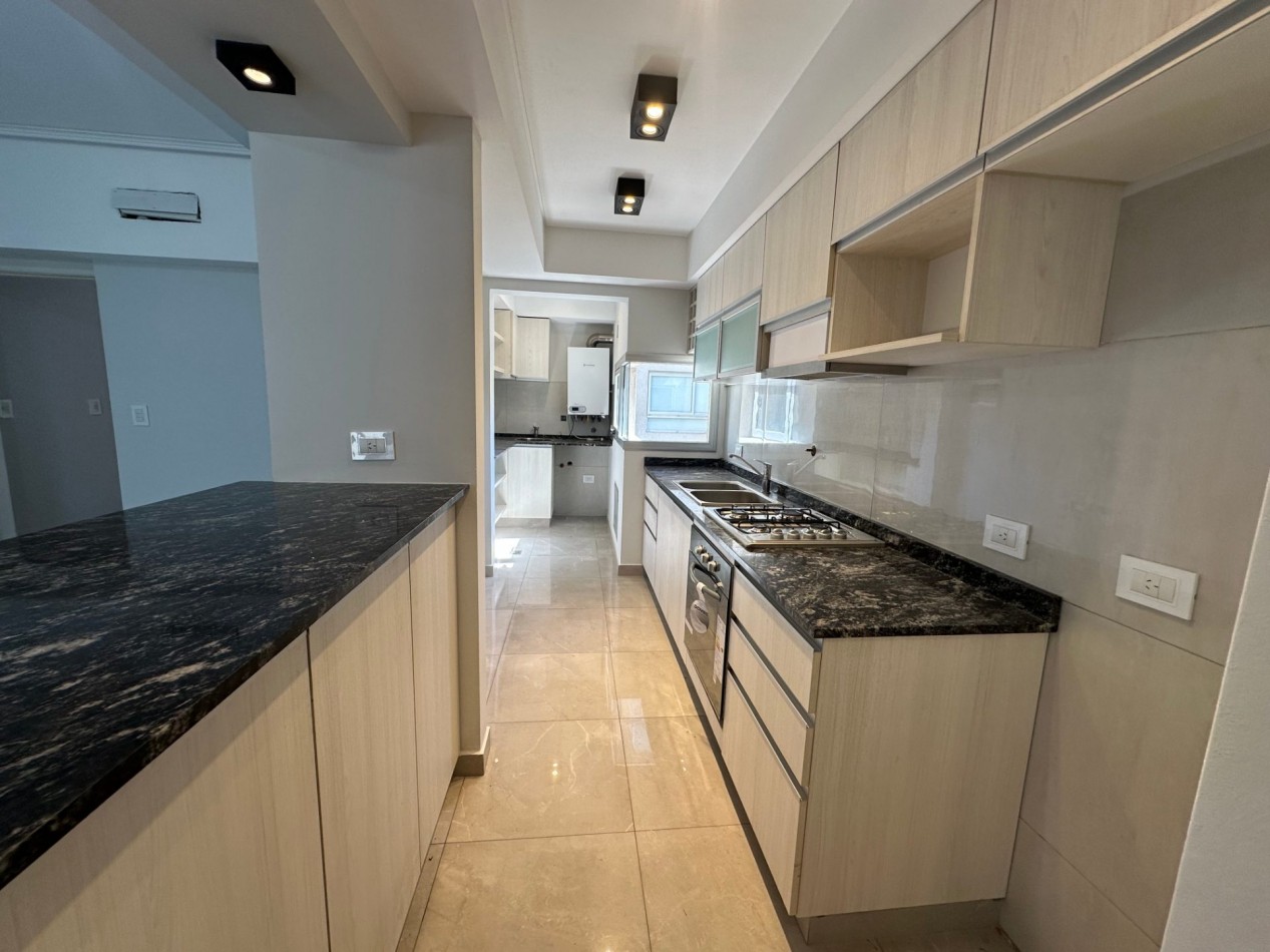 Departamento 3 ambientes venta c/ dos cocheras Lanus Este