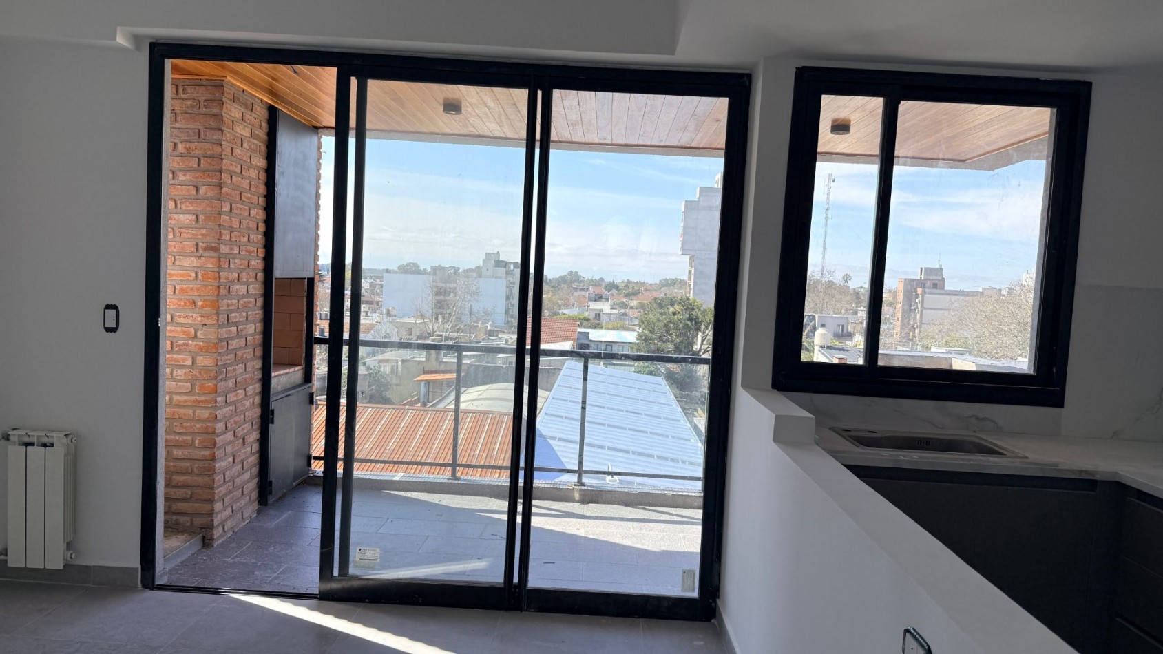 Departamento 3 ambientes con cochera en venta Quilmes Oeste