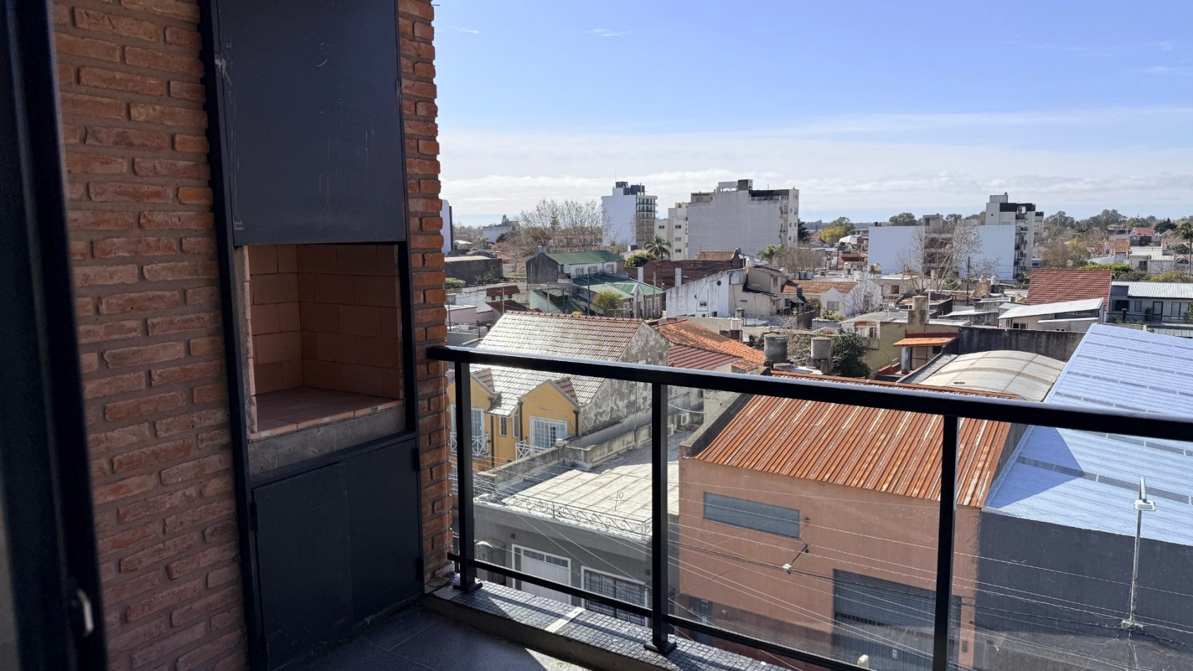 Departamento 3 ambientes con cochera en venta Quilmes Oeste