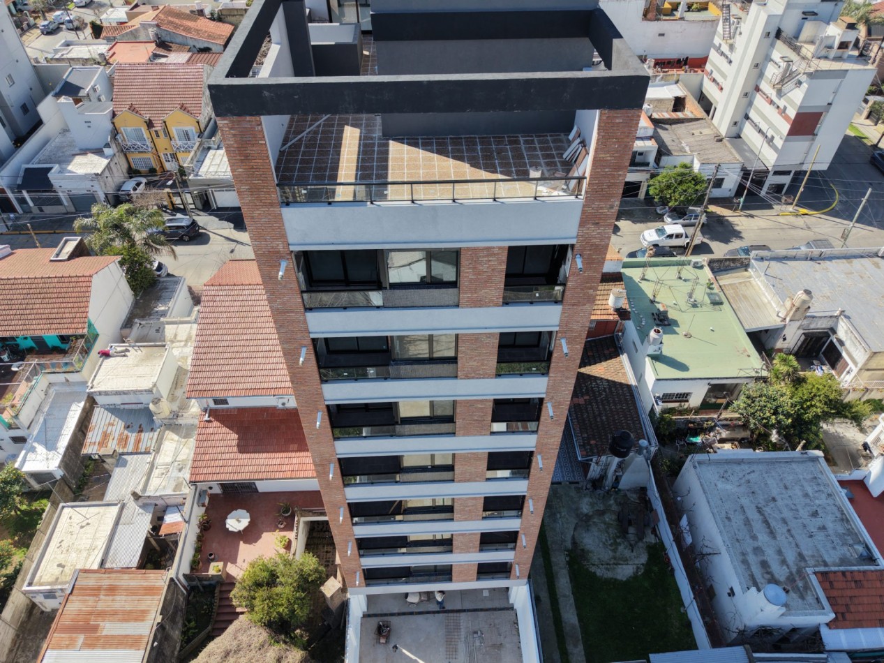 Departamento 3 ambientes con cochera en venta Quilmes Oeste