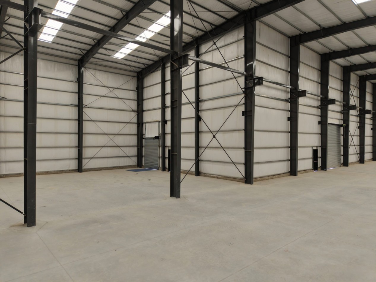Galpon/Deposito a estrenar en Alquiler Parque Industrial Varela PITEC