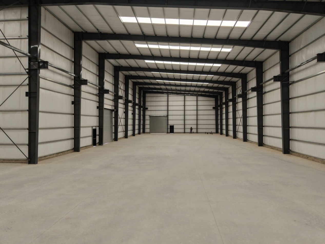 Galpon/Deposito a estrenar en Alquiler Parque Industrial Varela PITEC