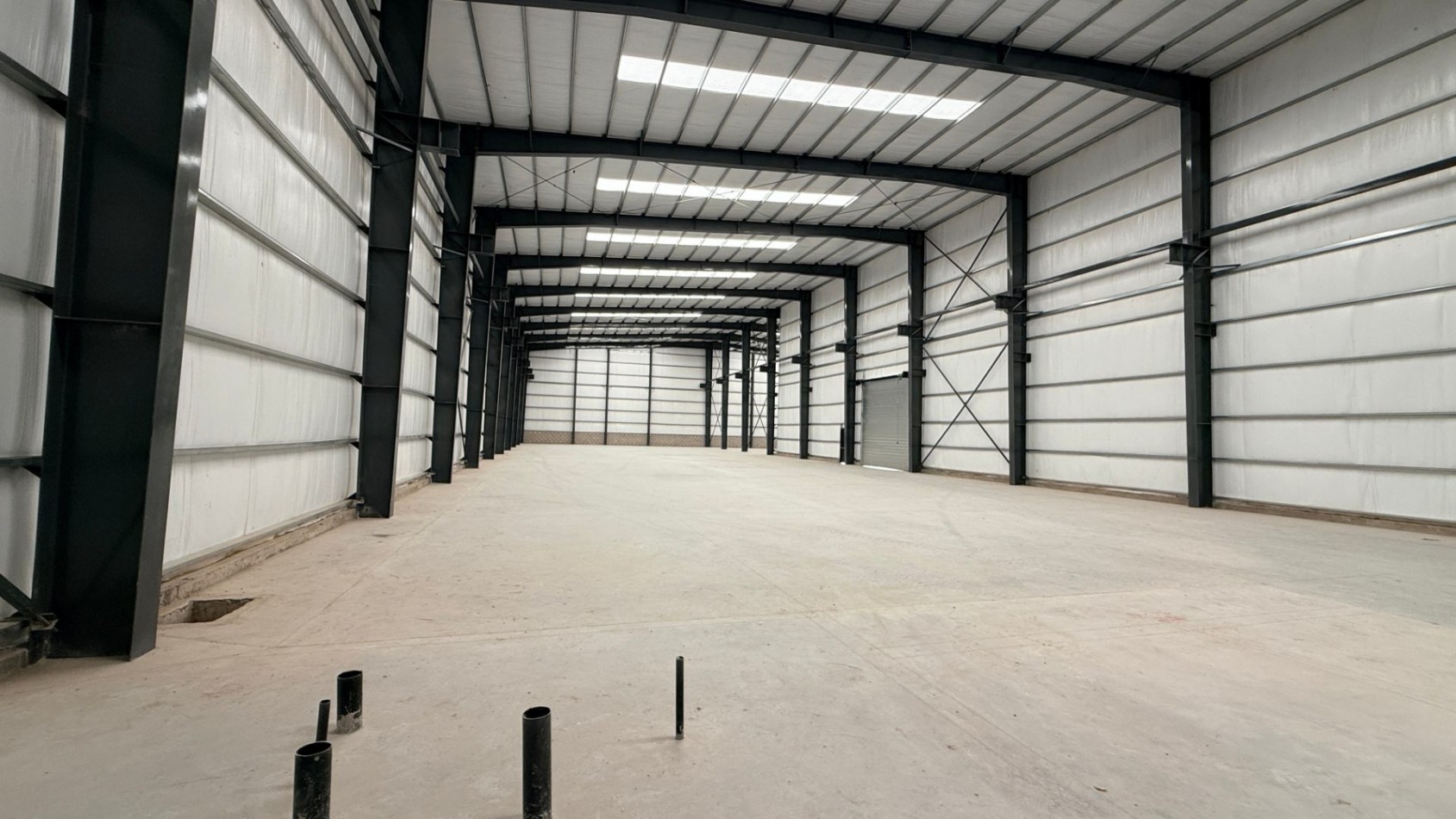 Galpon/Deposito a estrenar en Alquiler Parque Industrial Varela PITEC