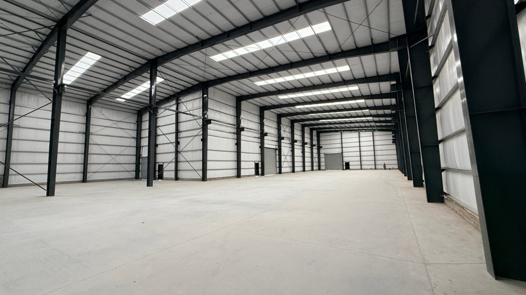 Galpon/Deposito a estrenar en Alquiler Parque Industrial Varela PITEC