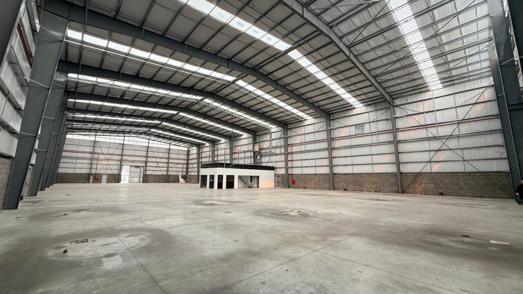Galpon en alquiler Polo industrial Spegazzini