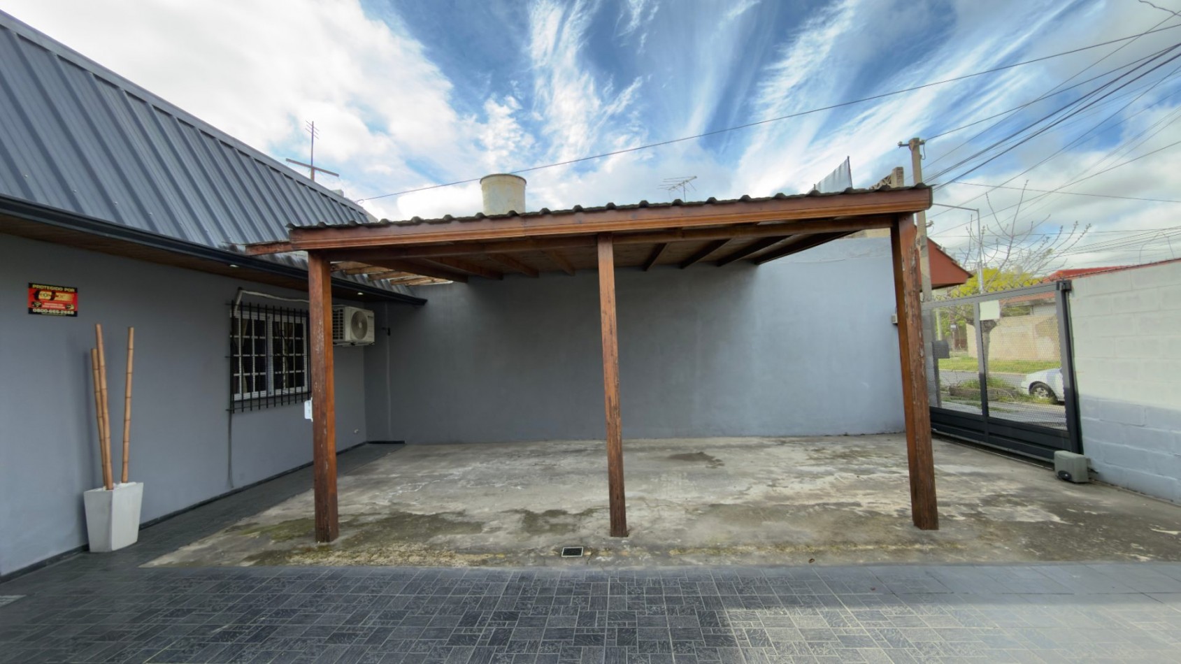 Casa 3 ambientes en venta Lanus Oeste