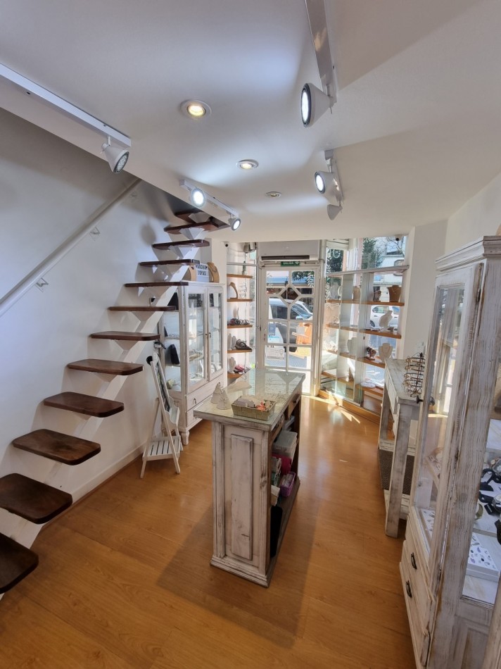 Local a la venta Lanus Oeste con Excelente Renta
