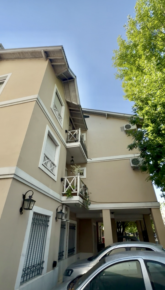 3 ambientes venta con dos cocheras en banfied lomas de zamora Apto credito