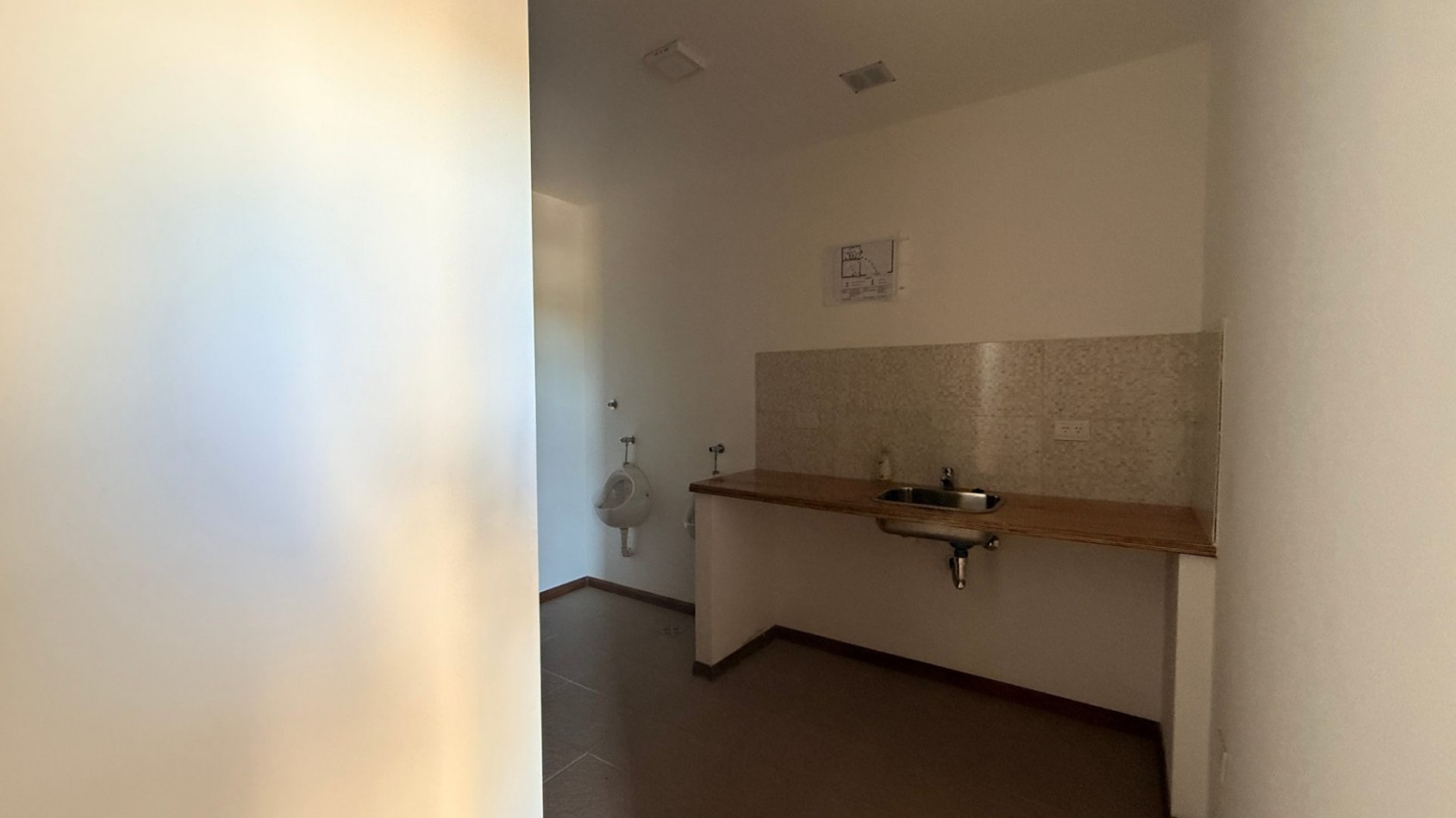 Galpon/Deposito en Venta Parque Industrial Guernica