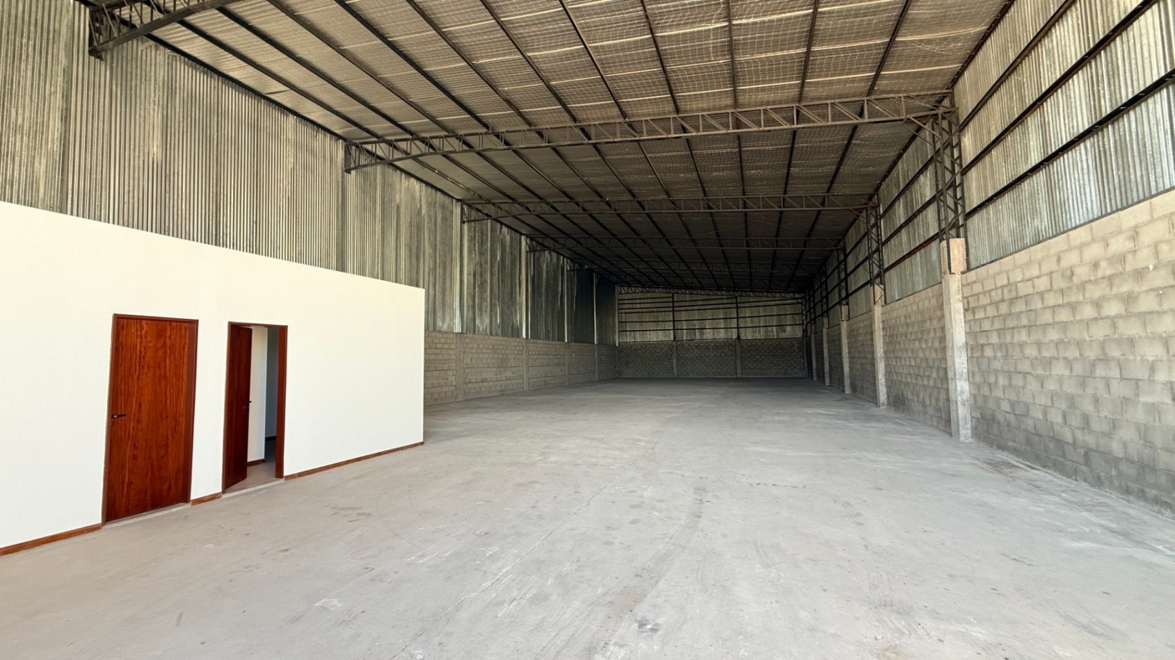 Galpon/Deposito en Venta Parque Industrial Guernica