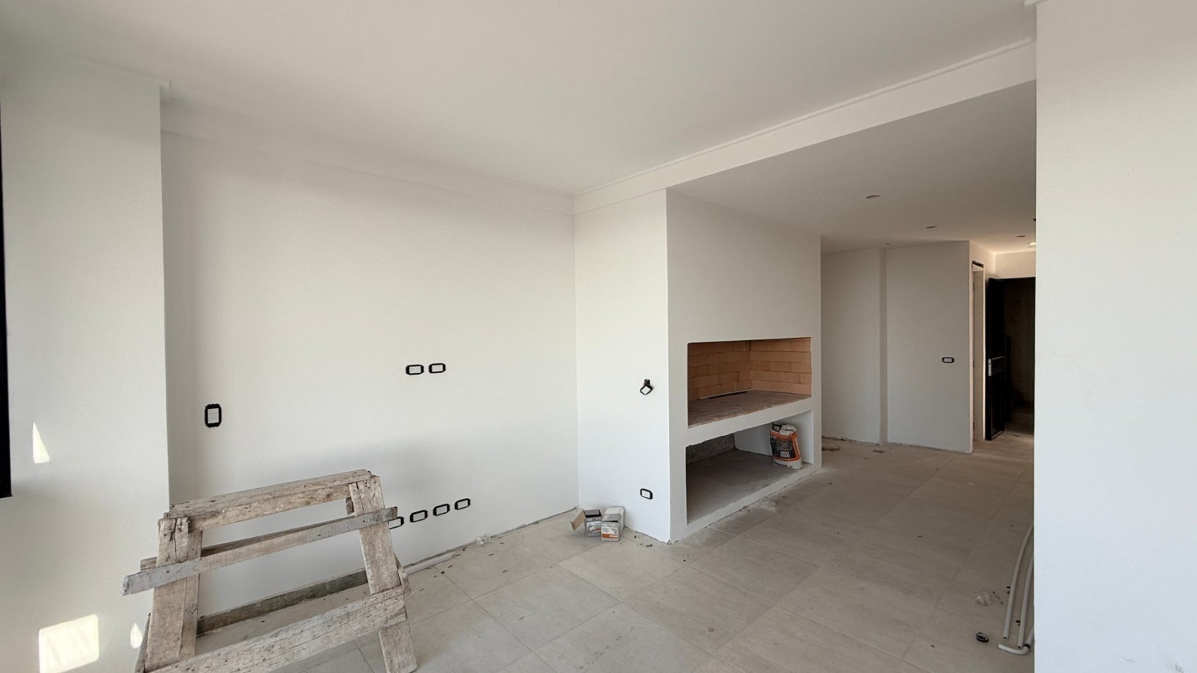Departamento 3 ambientes con cochera en venta Quilmes Oeste