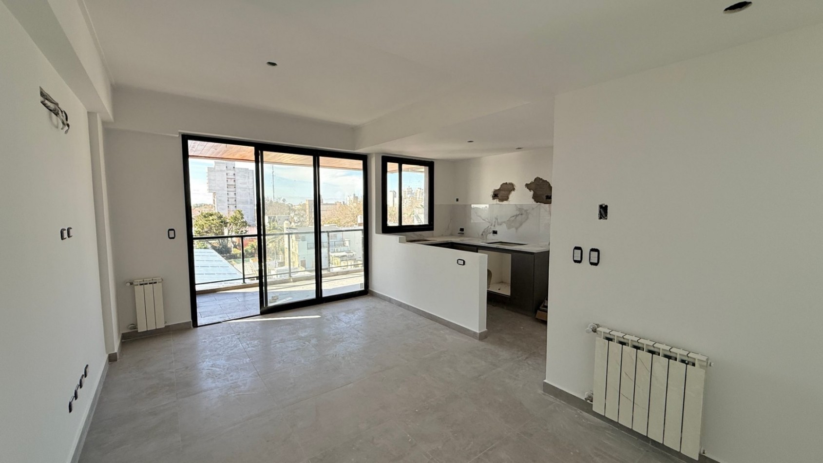 Departamento 3 ambientes con cochera en venta Quilmes Oeste