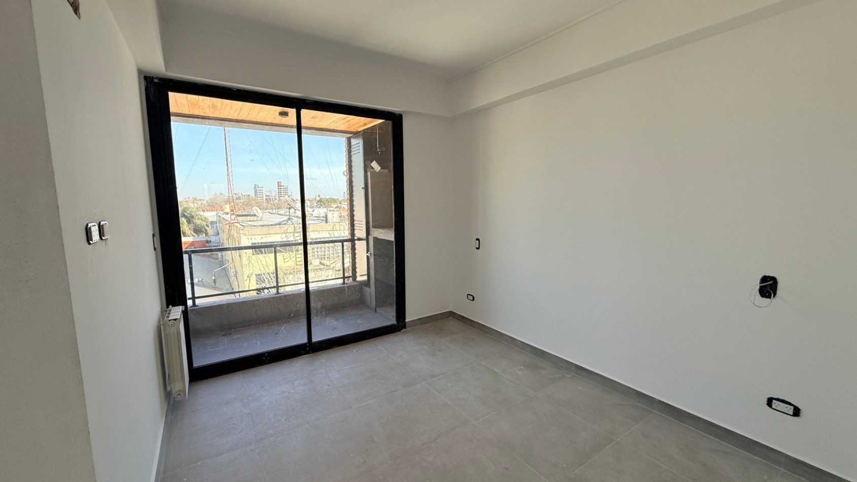 Departamento 3 ambientes con cochera en venta Quilmes Oeste