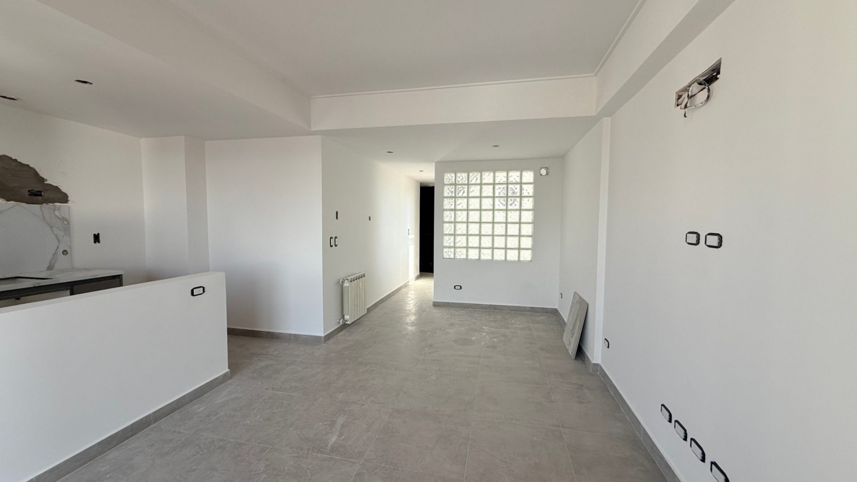 Departamento 3 ambientes con cochera en venta Quilmes Oeste