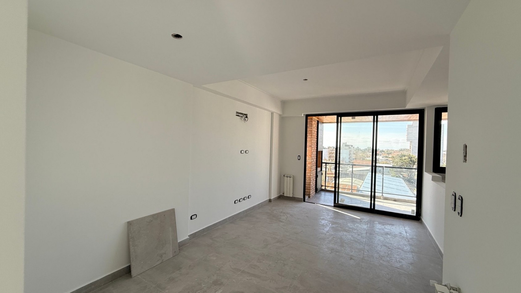 Departamento 3 ambientes con cochera en venta Quilmes Oeste